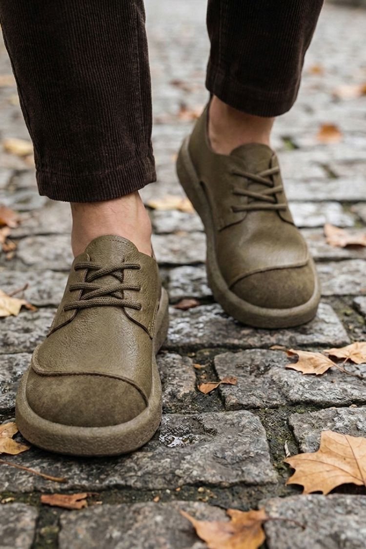 Herren Schnür-Sneaker | Runde Zehenpartie & Sichtbare Sohlennaht